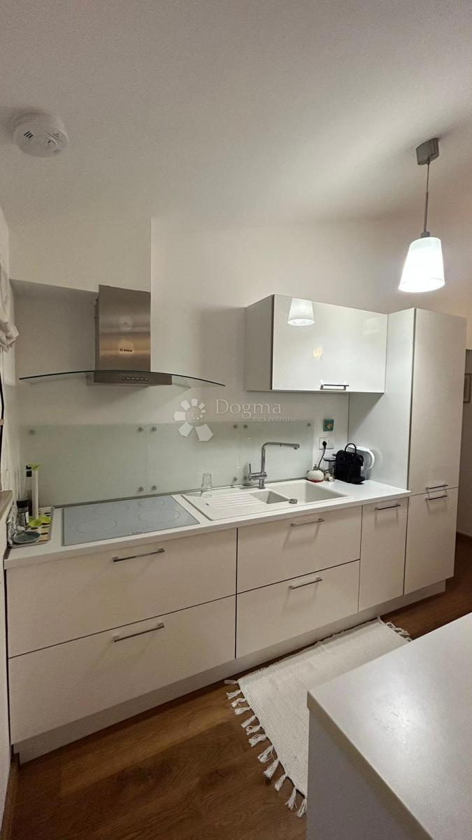 Stanovanje Štinjan, Pula, 65m2