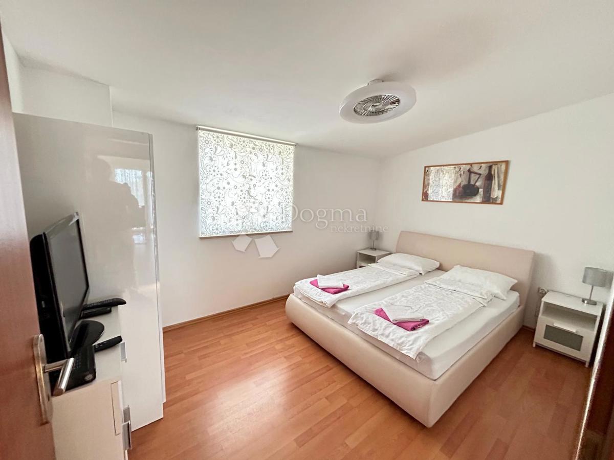 Hiša Veli vrh, Pula, 388m2