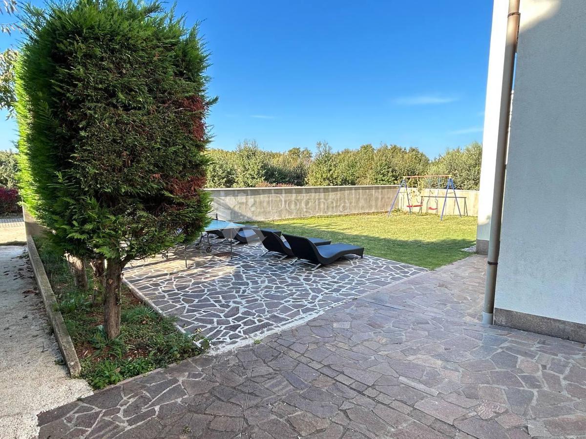 Hiša Veli vrh, Pula, 388m2