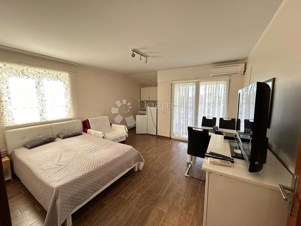 Hiša Veli vrh, Pula, 388m2