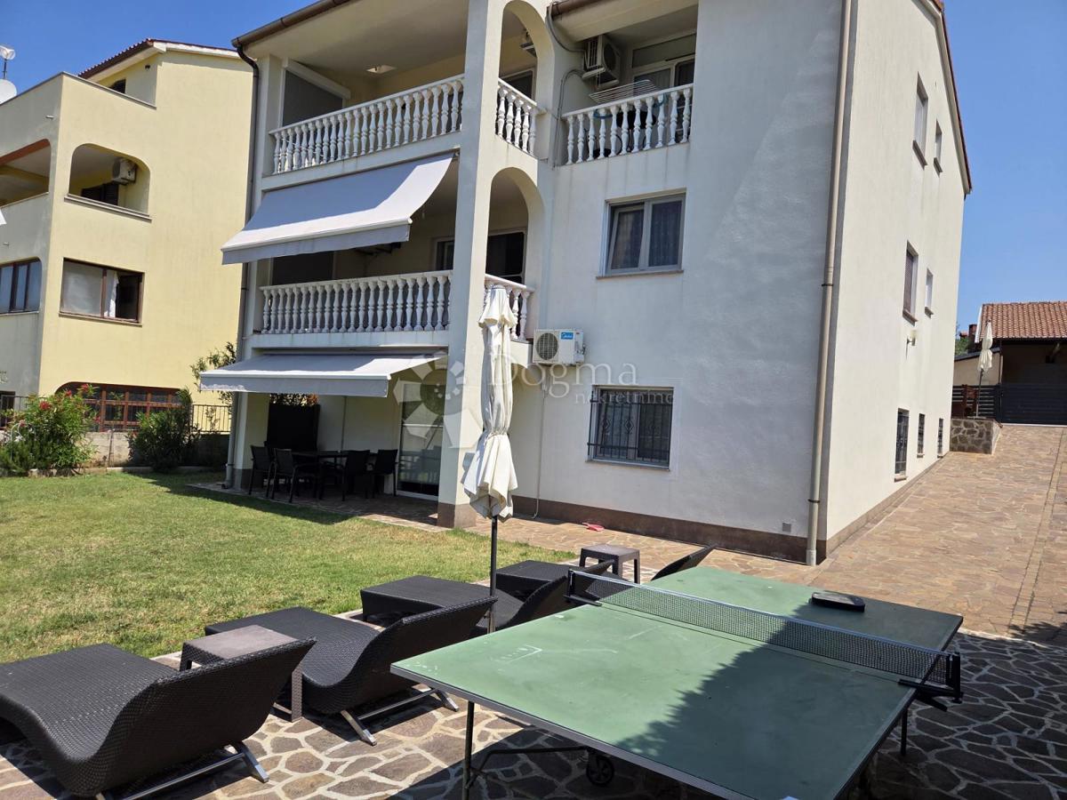 Hiša Veli vrh, Pula, 388m2