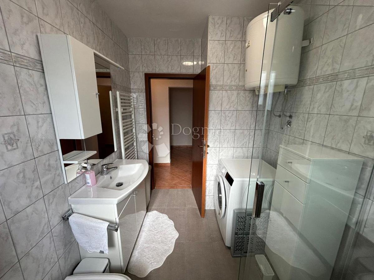 Hiša Veli vrh, Pula, 388m2