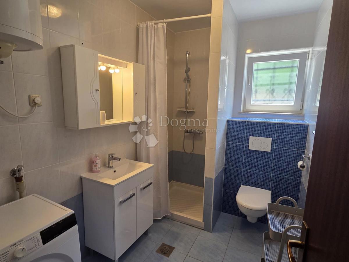 Hiša Veli vrh, Pula, 388m2