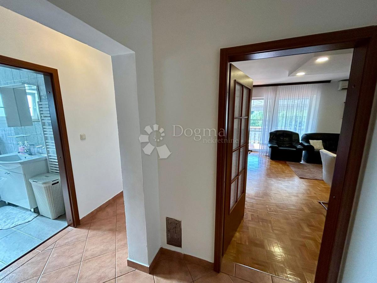 Hiša Veli vrh, Pula, 388m2