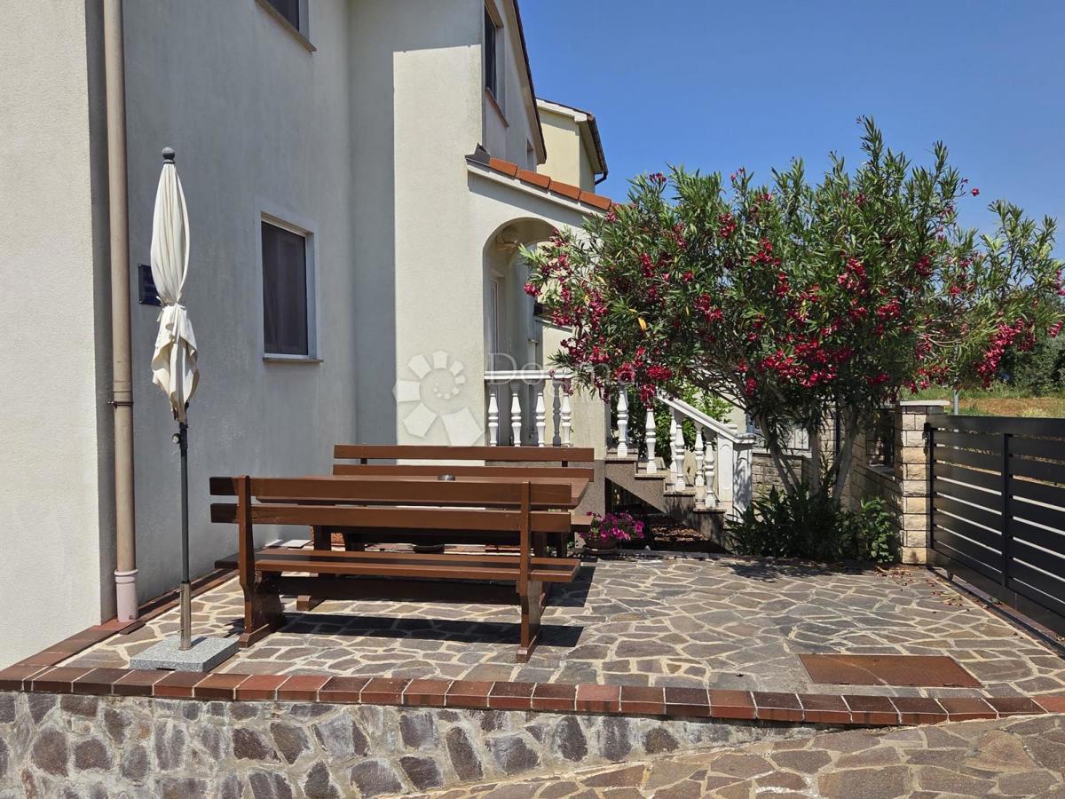 Hiša Veli vrh, Pula, 388m2