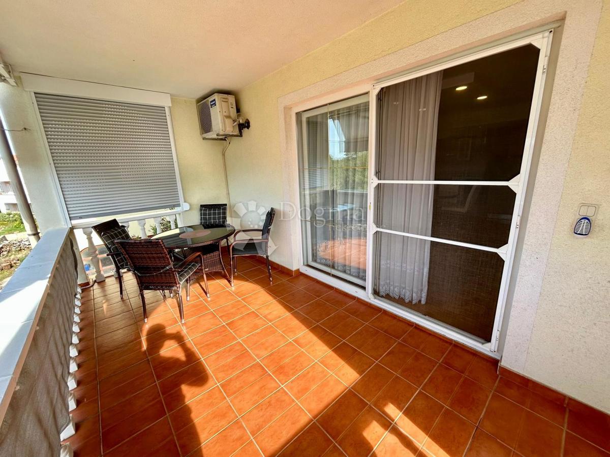 Hiša Veli vrh, Pula, 388m2