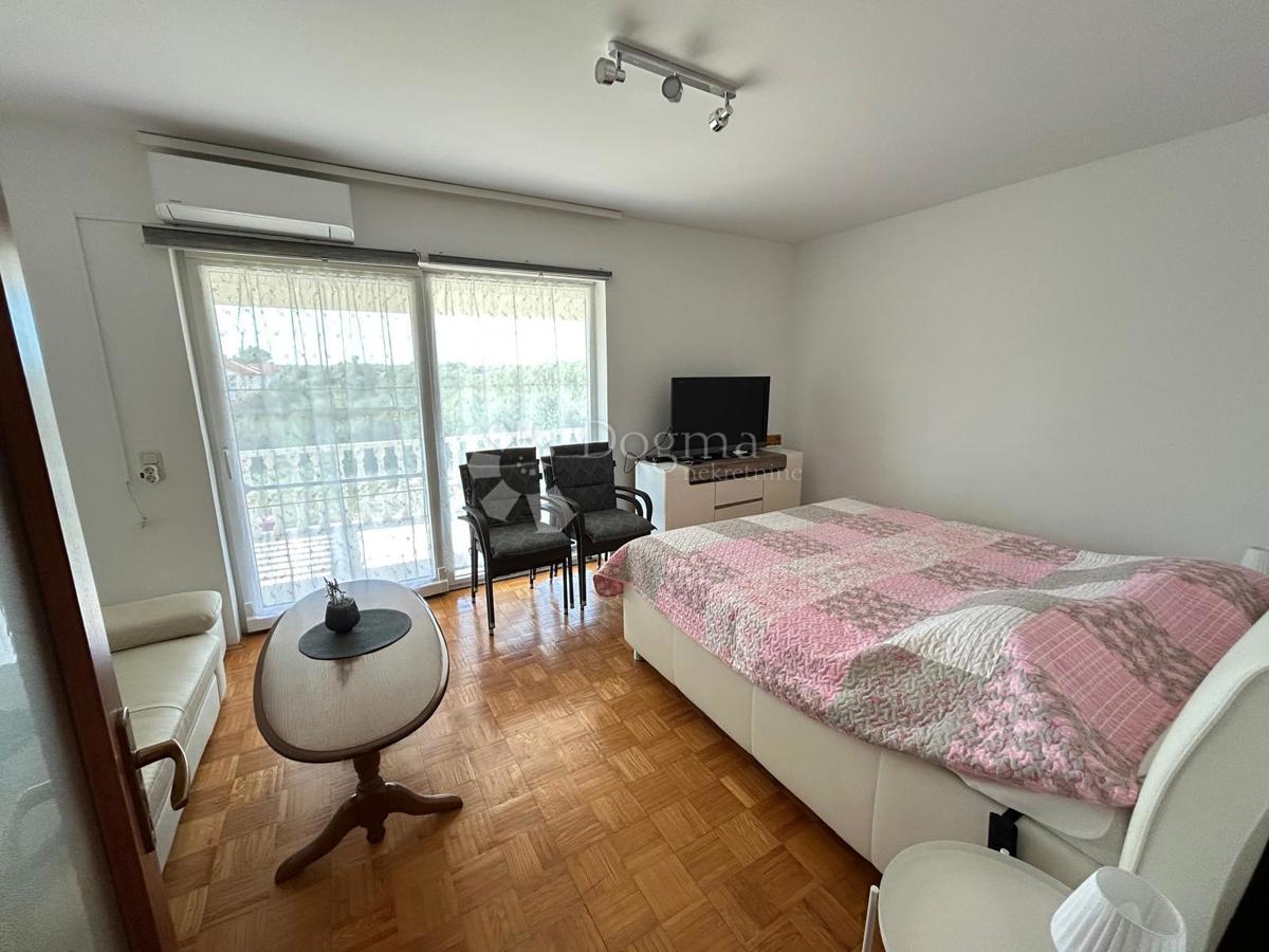 Hiša Veli vrh, Pula, 388m2