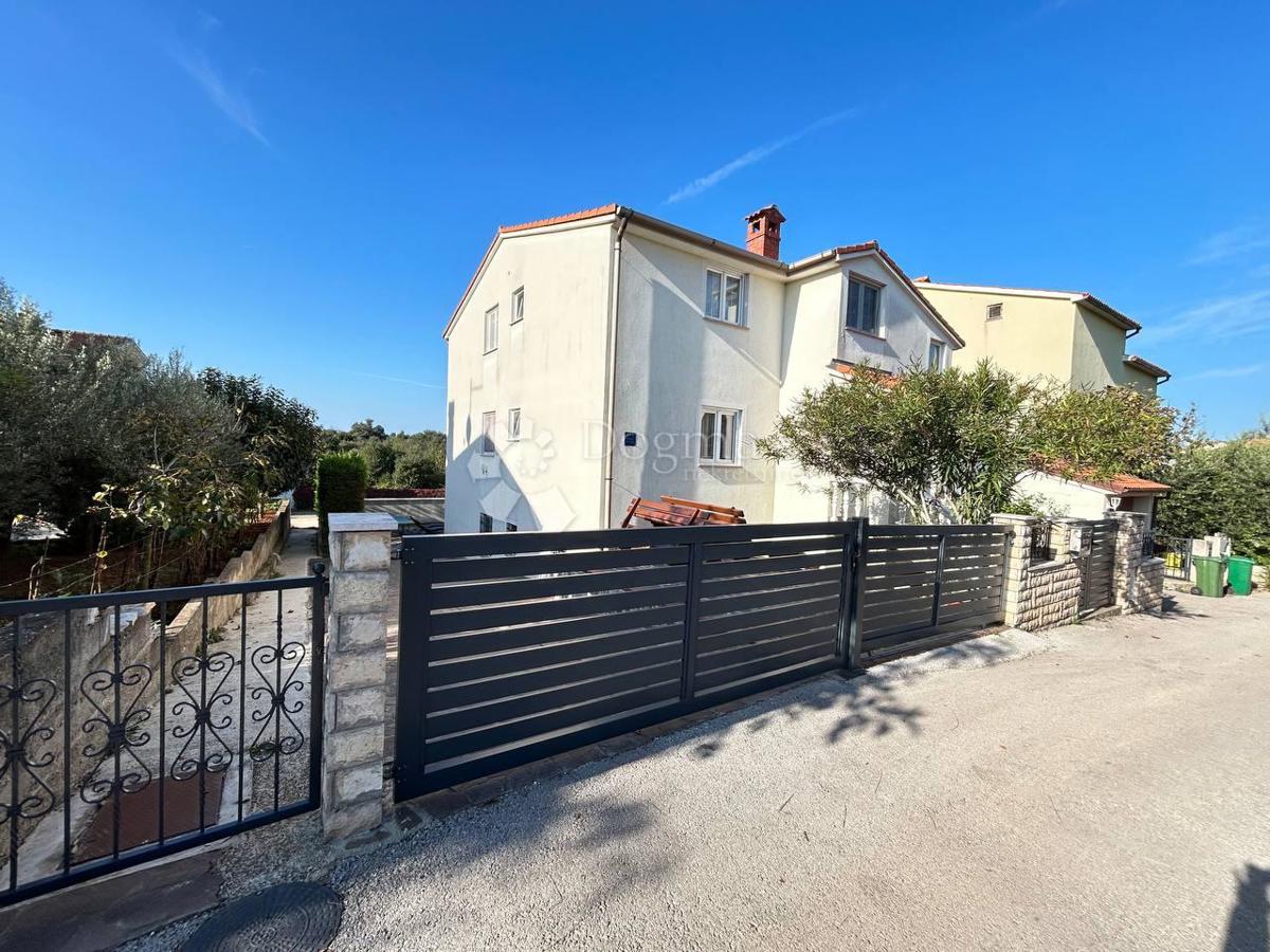 Hiša Veli vrh, Pula, 388m2