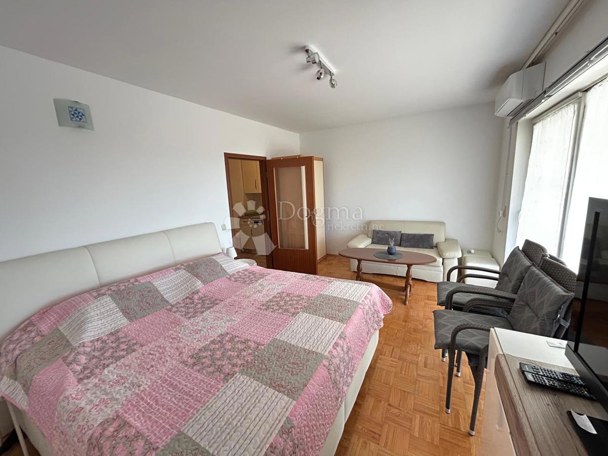 Hiša Veli vrh, Pula, 388m2