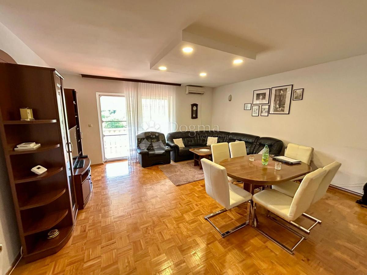 Hiša Veli vrh, Pula, 388m2