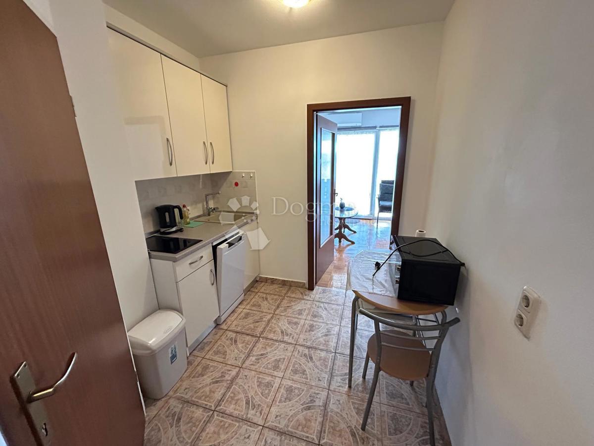 Hiša Veli vrh, Pula, 388m2