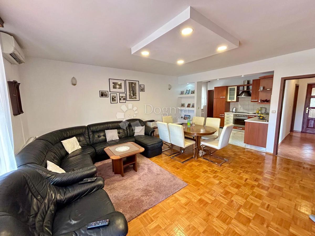 Hiša Veli vrh, Pula, 388m2