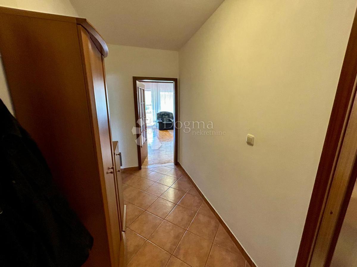 Hiša Veli vrh, Pula, 388m2