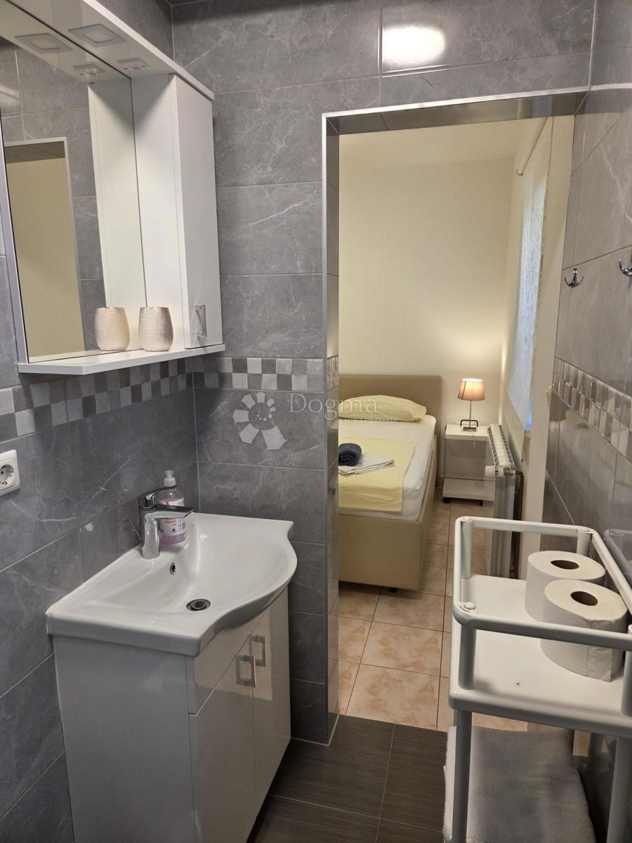 Hiša Veli vrh, Pula, 388m2