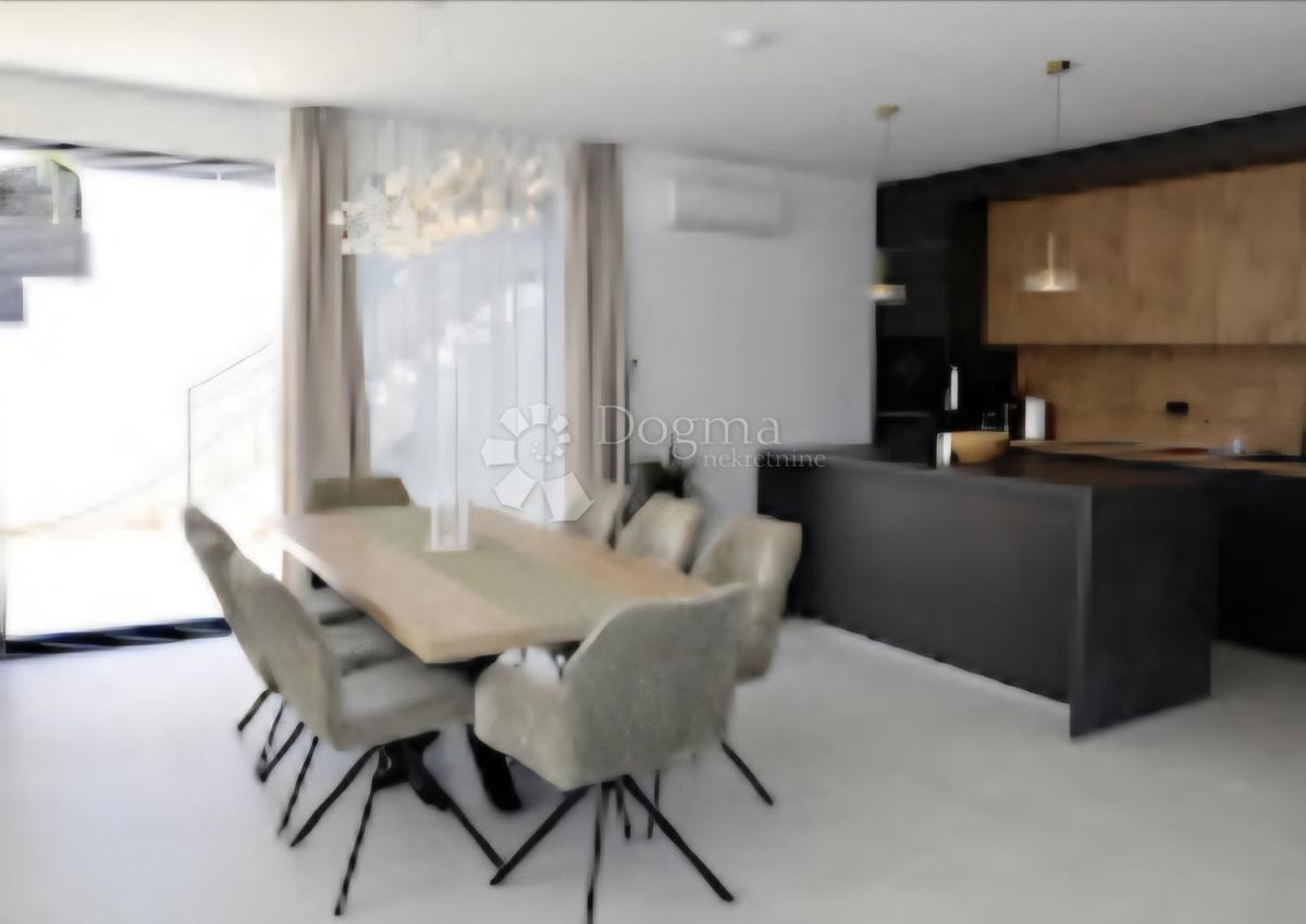 Hiša Rogač, Šolta, 236m2