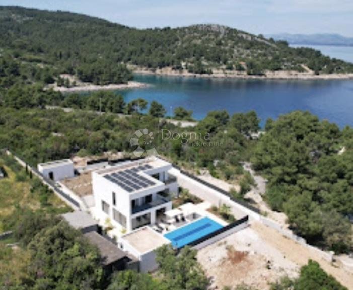 Hiša Rogač, Šolta, 236m2