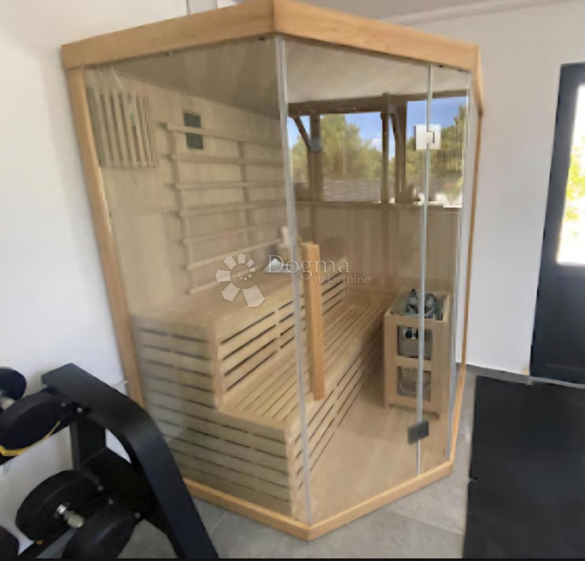 Hiša Rogač, Šolta, 236m2