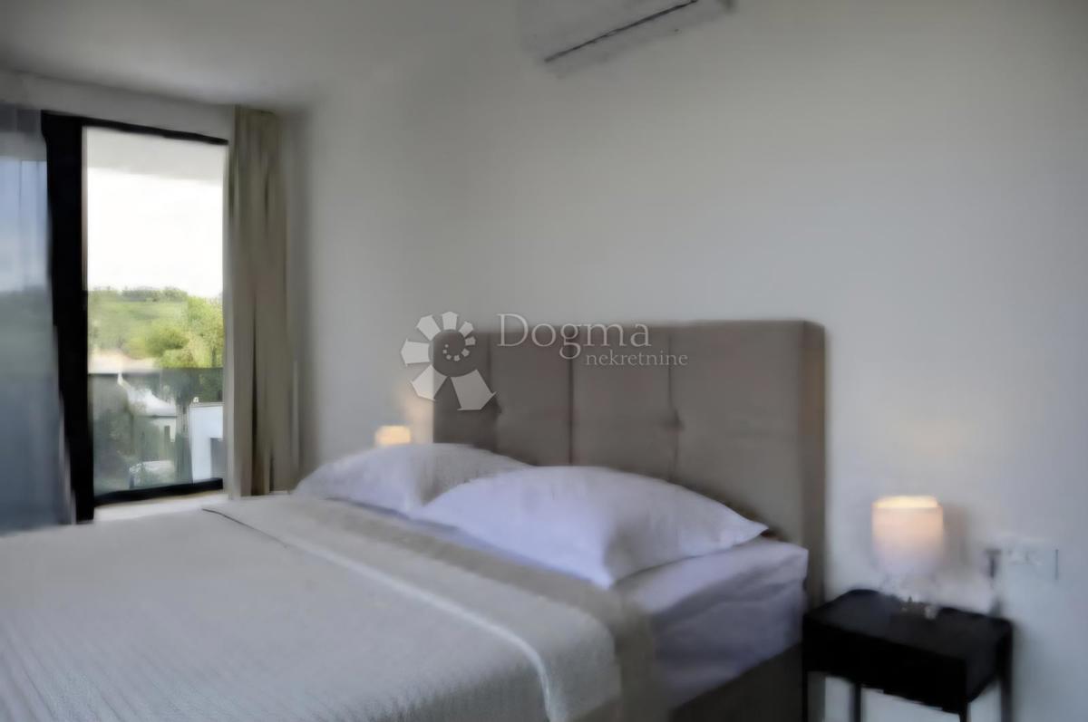 Hiša Rogač, Šolta, 236m2