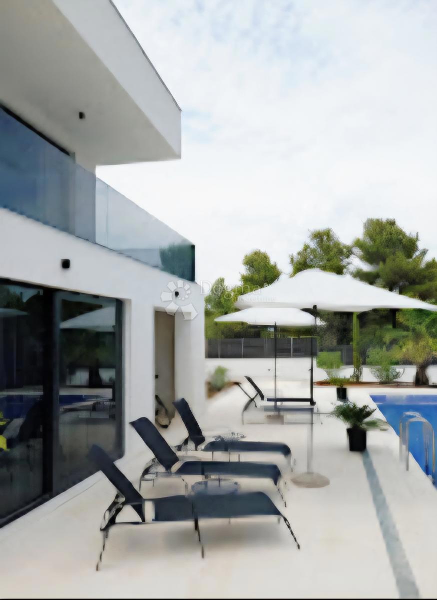 Hiša Rogač, Šolta, 236m2