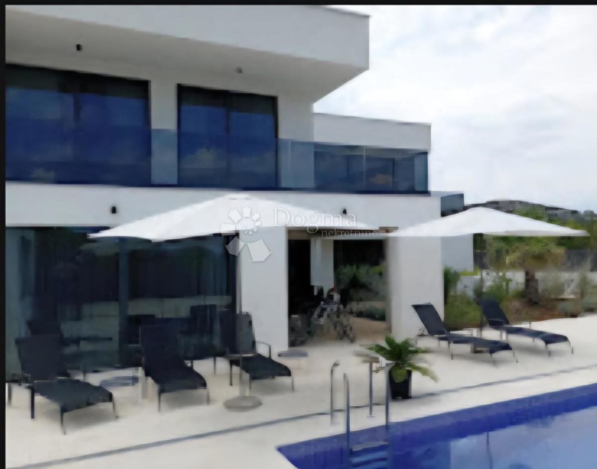 Hiša Rogač, Šolta, 236m2