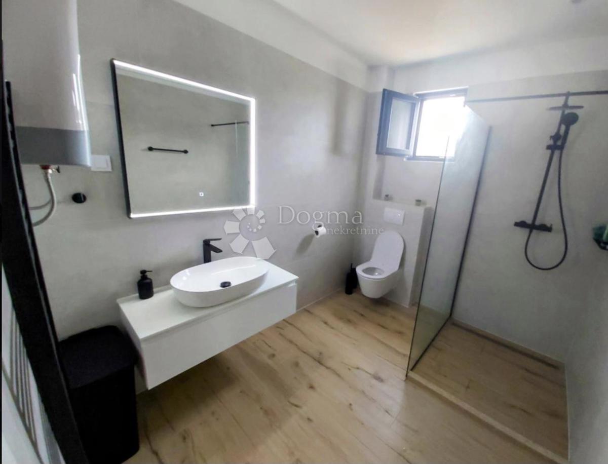 Hiša Rogač, Šolta, 236m2