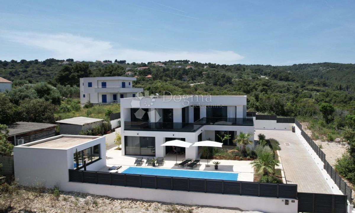 Hiša Rogač, Šolta, 236m2