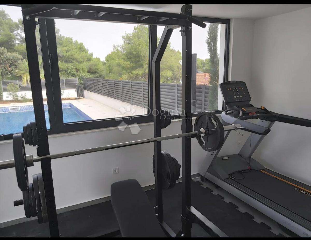 Hiša Rogač, Šolta, 236m2