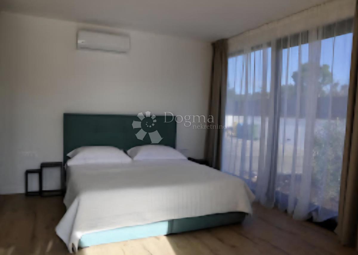 Hiša Rogač, Šolta, 236m2