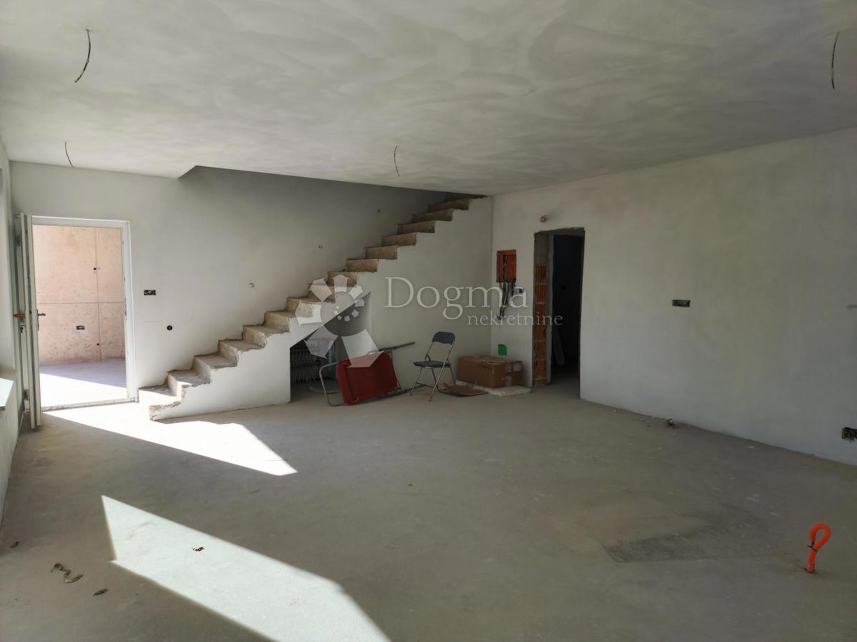 Hiša Juršići, Svetvinčenat, 190m2