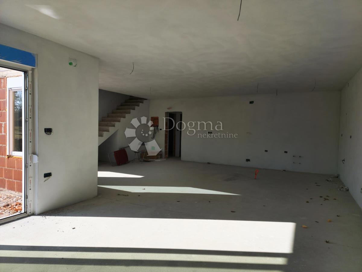 Hiša Juršići, Svetvinčenat, 190m2