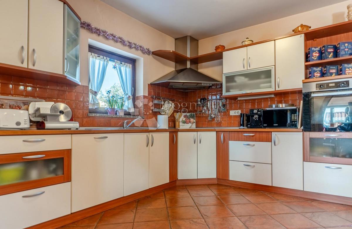 Hiša Marčelji, Viškovo, 600m2