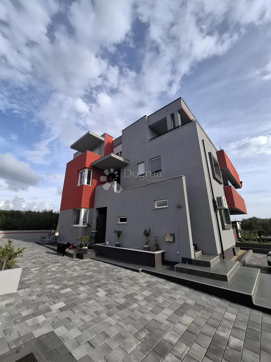 Apartma Turanj, Sveti Filip I Jakov, 130m2