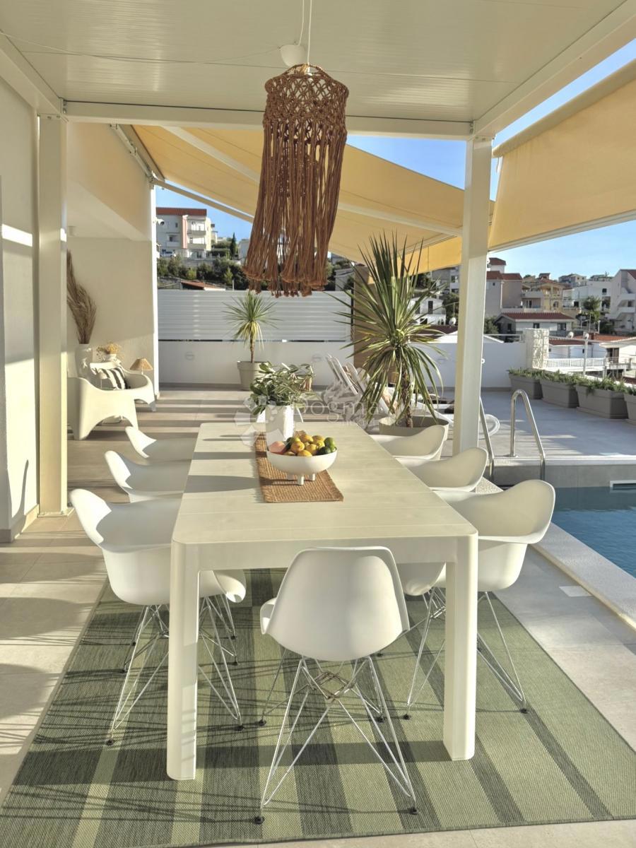 Hiša Ražanj, Rogoznica, 246,67m2