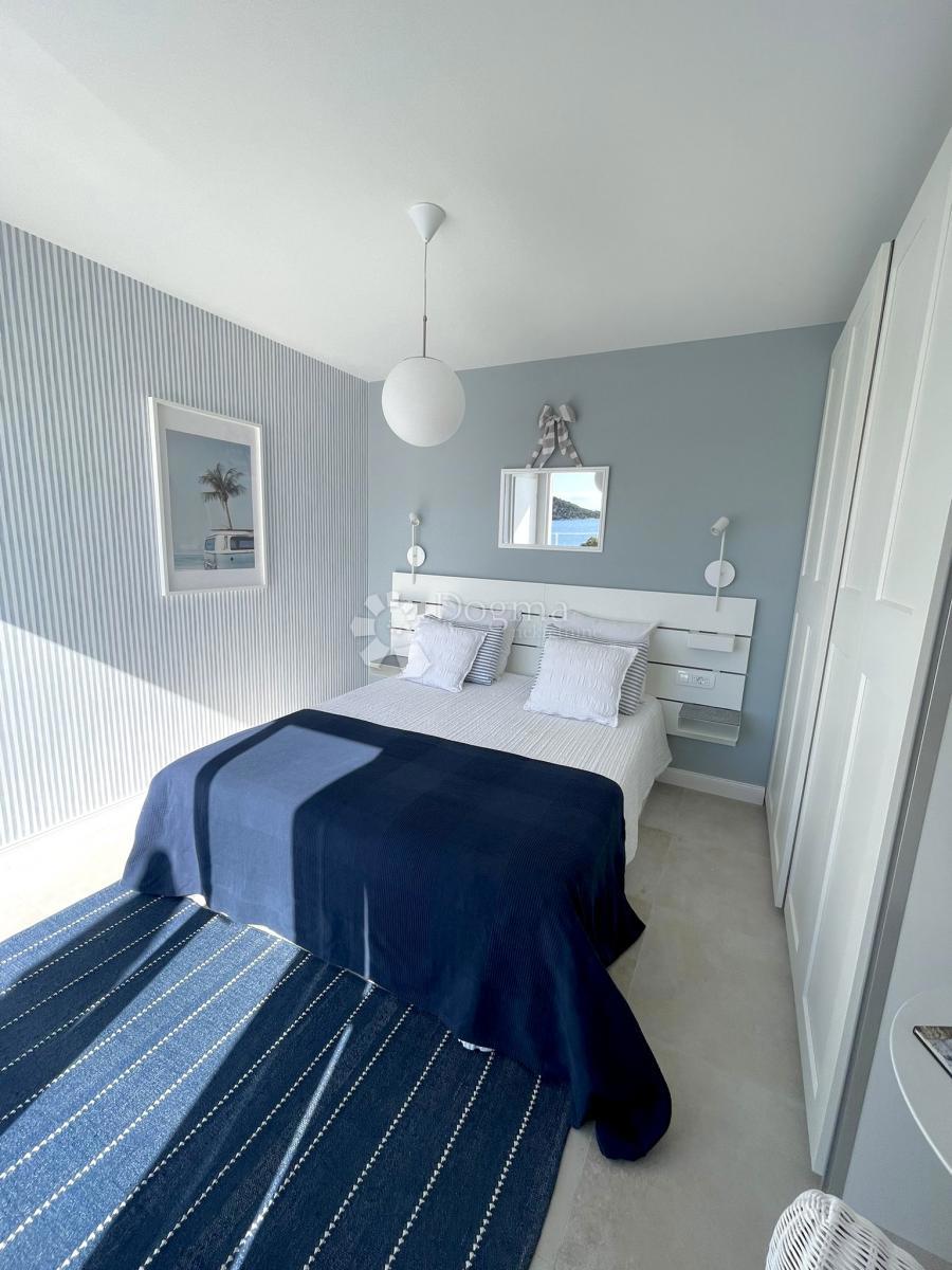 Hiša Ražanj, Rogoznica, 246,67m2