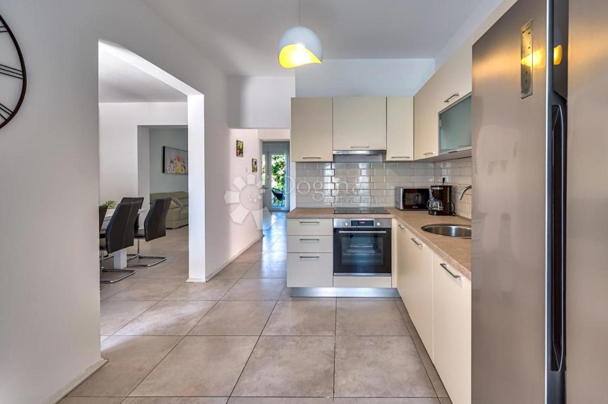 Hiša s pogledom na morje - 900 m od plaže