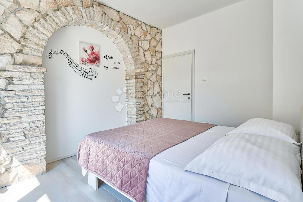 Hiša s pogledom na morje - 900 m od plaže