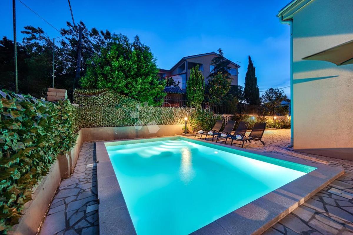 Hiša s pogledom na morje - 900 m od plaže