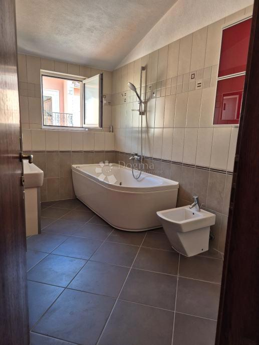 Stanovanje Seget Donji, Seget, 115m2