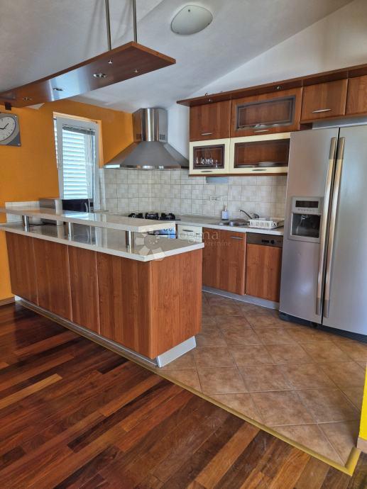 Stanovanje Seget Donji, Seget, 115m2