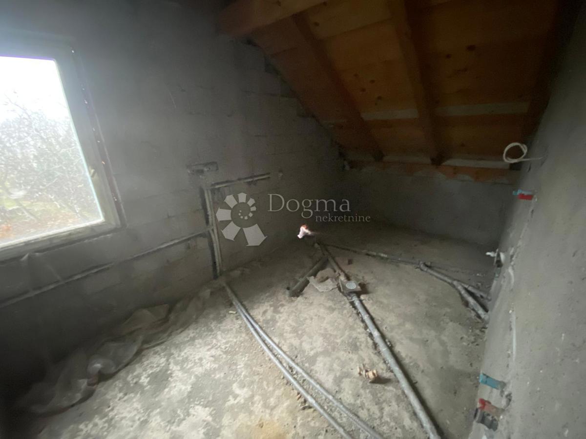 Hiša Stružec, Popovača, 4.302m2