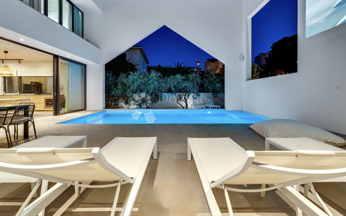 Hiša Supetar, 240m2