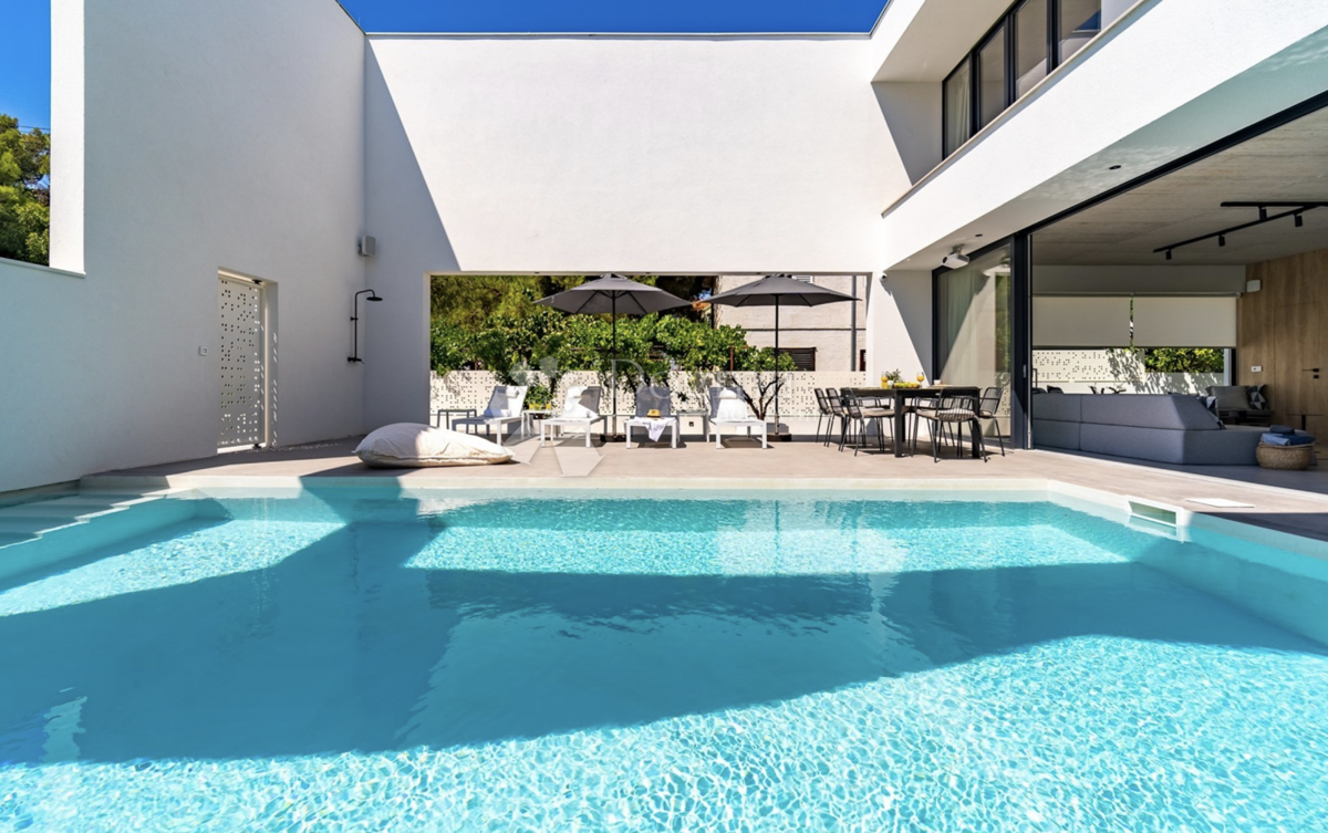 Hiša Supetar, 240m2