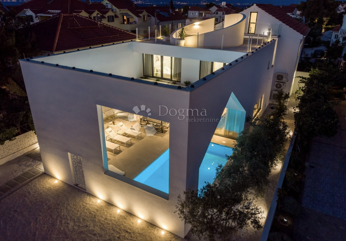 Hiša Supetar, 240m2