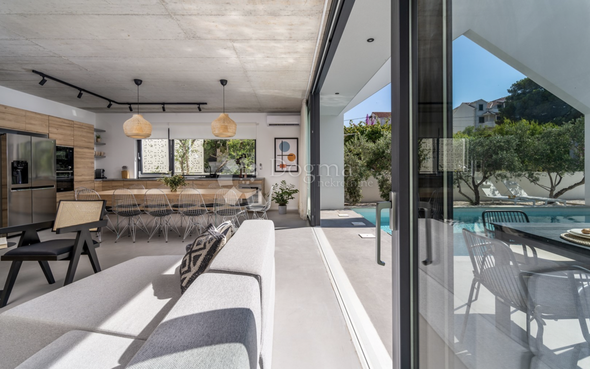 Hiša Supetar, 240m2