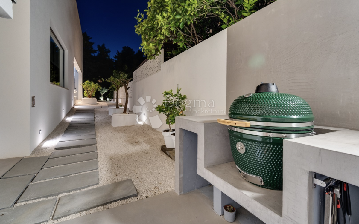 Hiša Supetar, 240m2