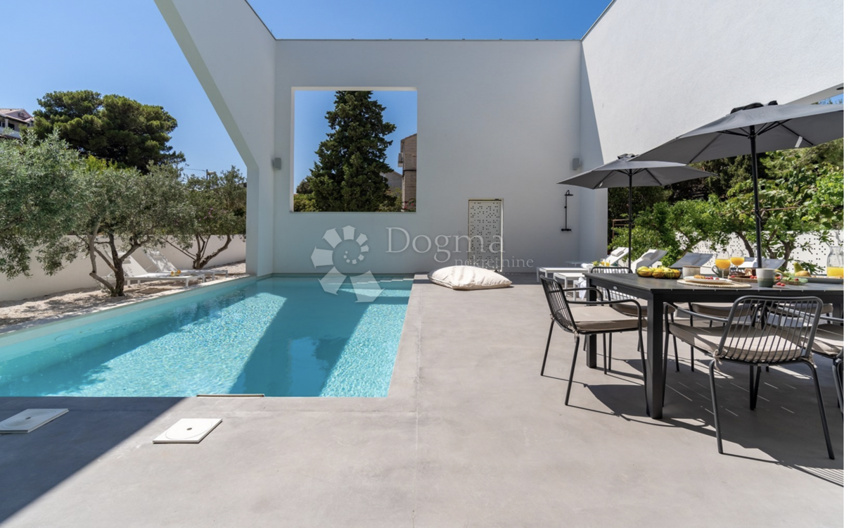 Hiša Supetar, 240m2