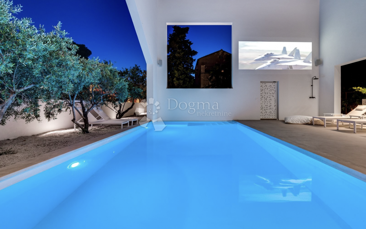 Hiša Supetar, 240m2