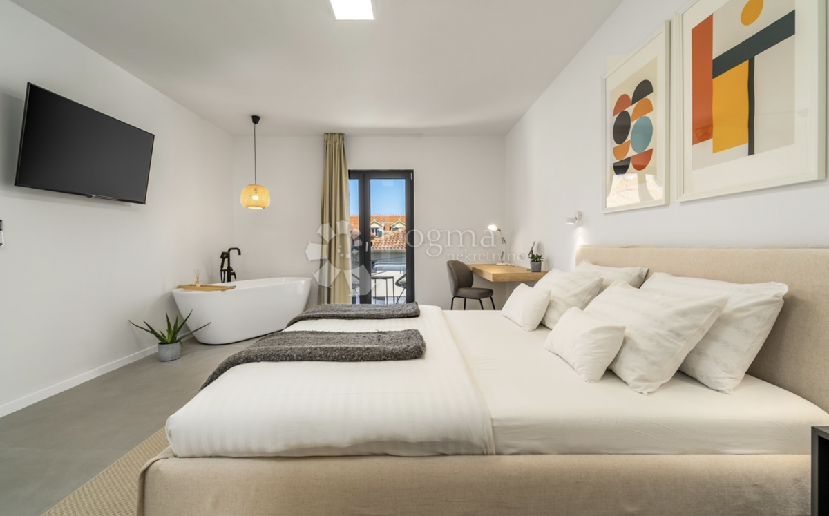 Hiša Supetar, 240m2