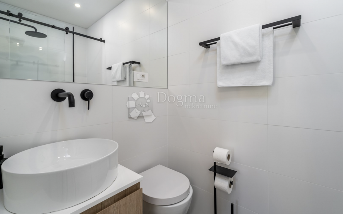 Hiša Supetar, 240m2