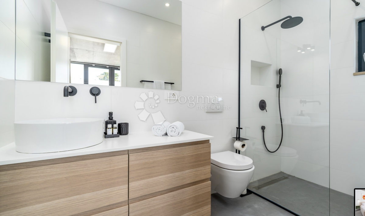 Hiša Supetar, 240m2